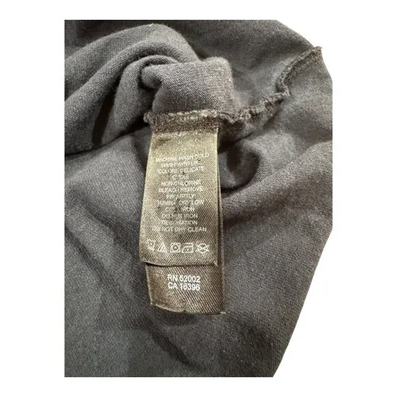 DKNY Jeans NYC Crest Graphic Tee XL Black Tribeca SoHo Village V-Neck - Picture 6 of 8